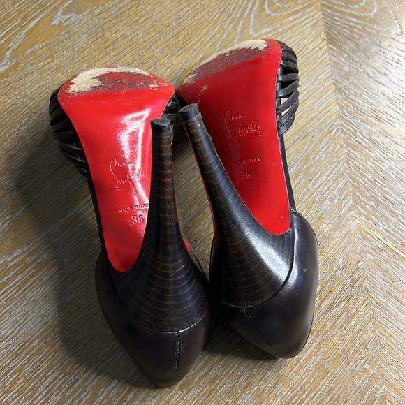 CHRISTIAN LOUBOUTIN Brown Leather Peep-Toe 4” Heels 36 - Picture 10 of 13